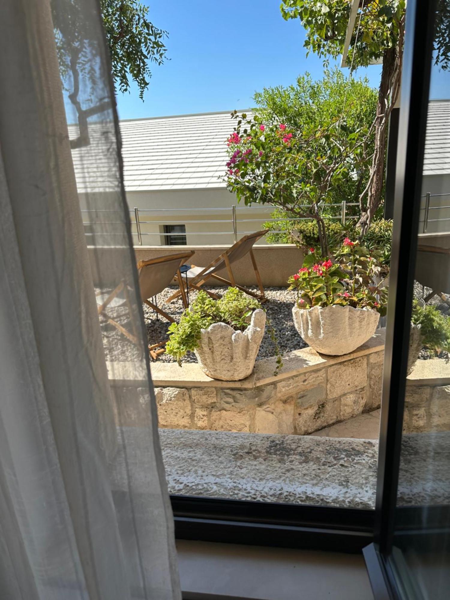Romantic Stone- Studio Apartman Omiš Exteriör bild