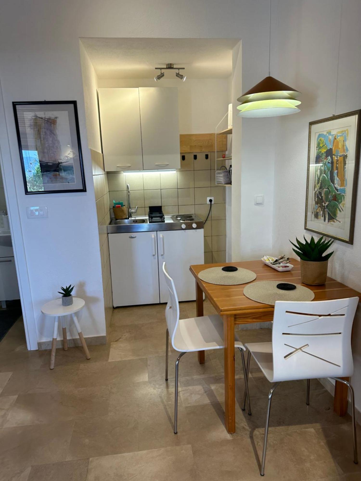 Romantic Stone- Studio Apartman Omiš Exteriör bild